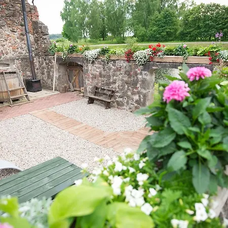 Botique & Berkenes Manor *